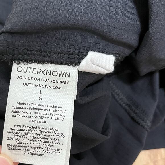 Outerknown Mens 8" Adventure Hybrid Unlined Shorts Size L Black Fishing Hiking - Picture 6 of 7
